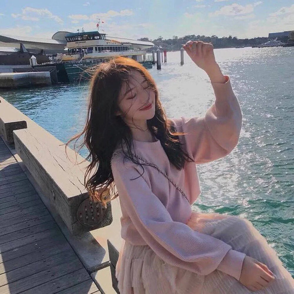 艾拉妮丝 封面